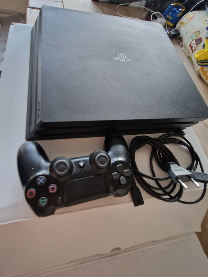 Playstation 4 Pro 1tb Perfekt