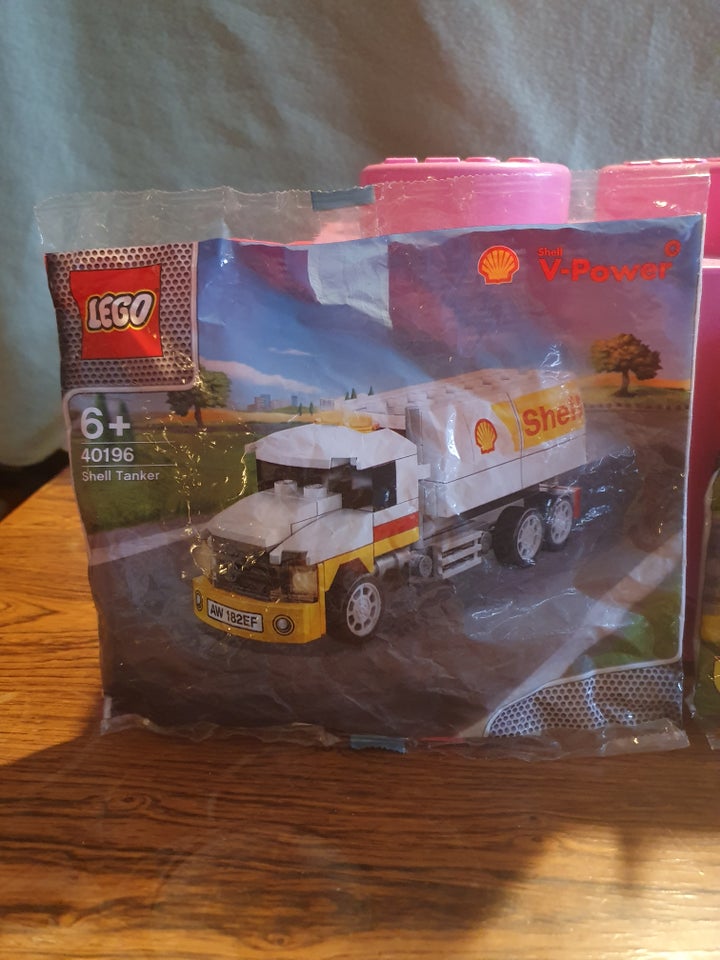 Lego Exclusives, 40196+40192