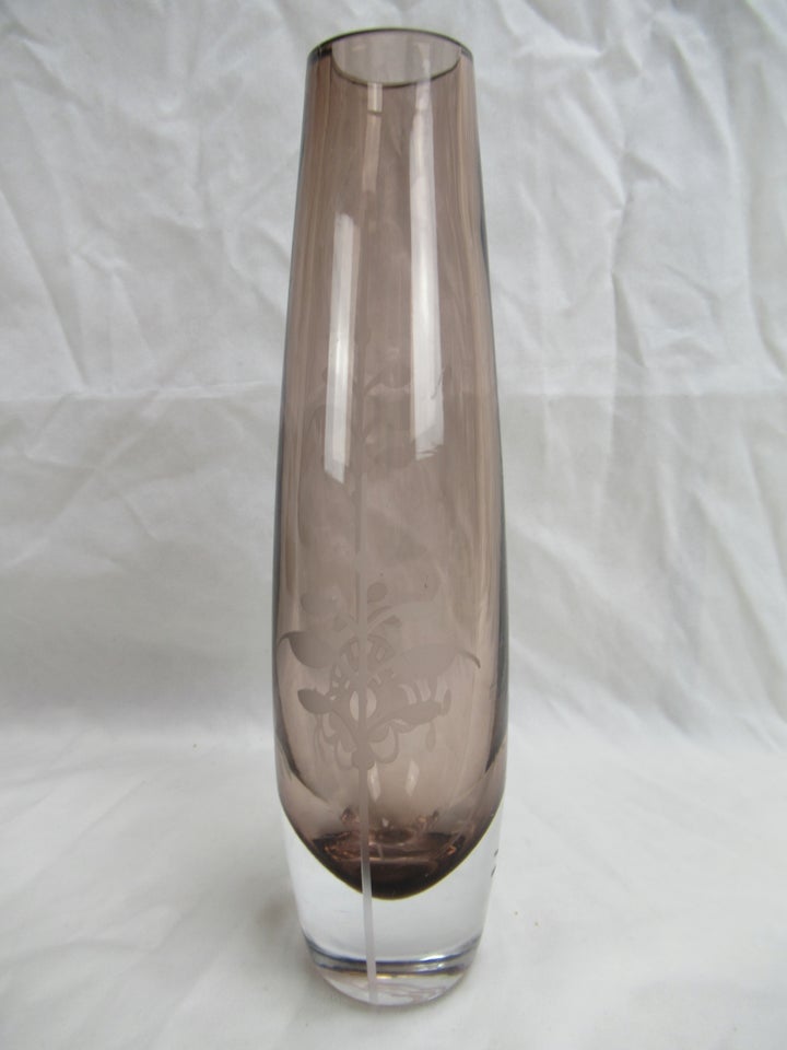 Musselmalet Vase 19 cm Støvet Rosa,