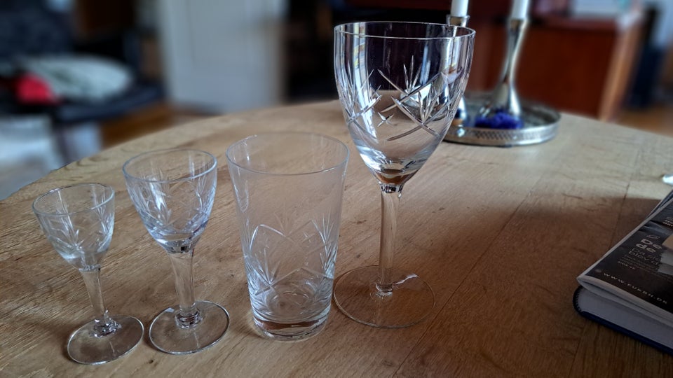 Glas, vinglas, Ulla holmegaard