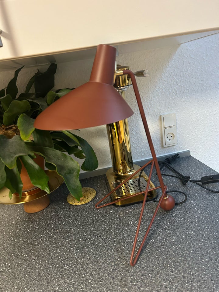 Anden bordlampe, tradition