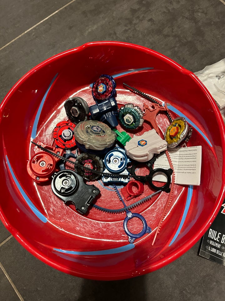 Andet legetøj, Beyblades. Arena,