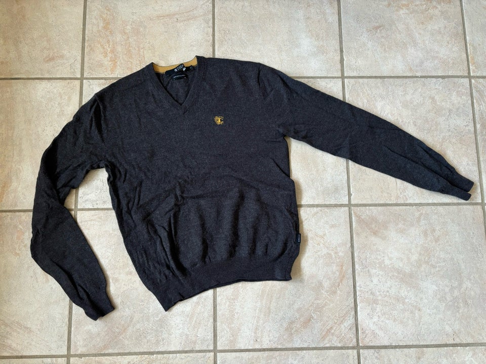 Sweater, i 100% blød merinould, som