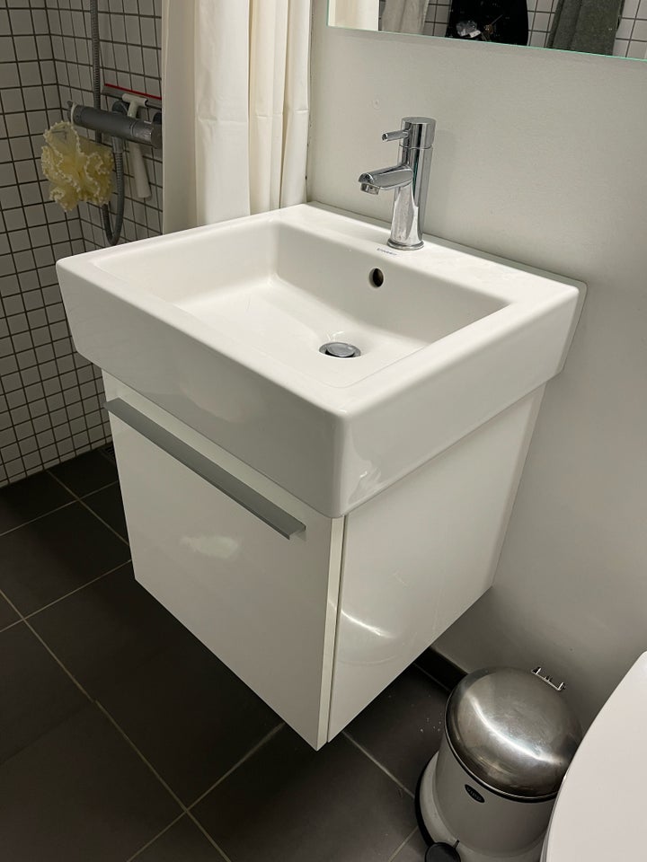 Duravit med porcelænsvask og