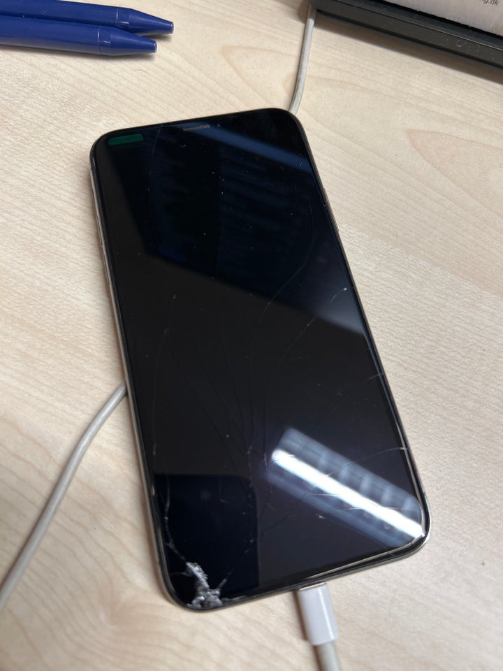 iPhone XS, 64 GB, sort