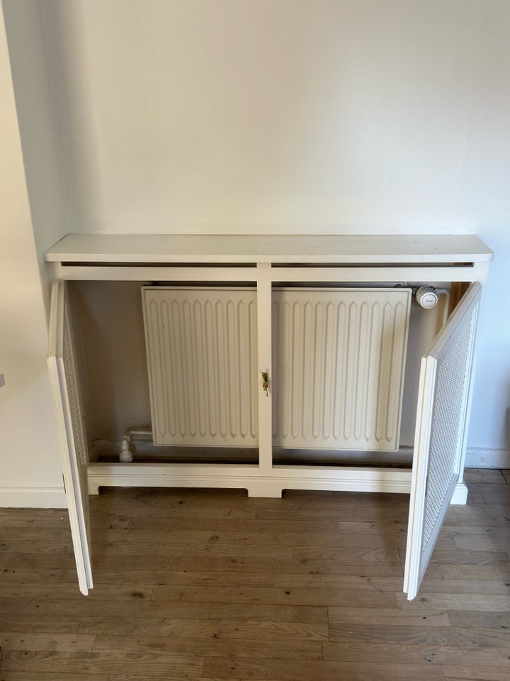 Radiatorskjuler  Snedker