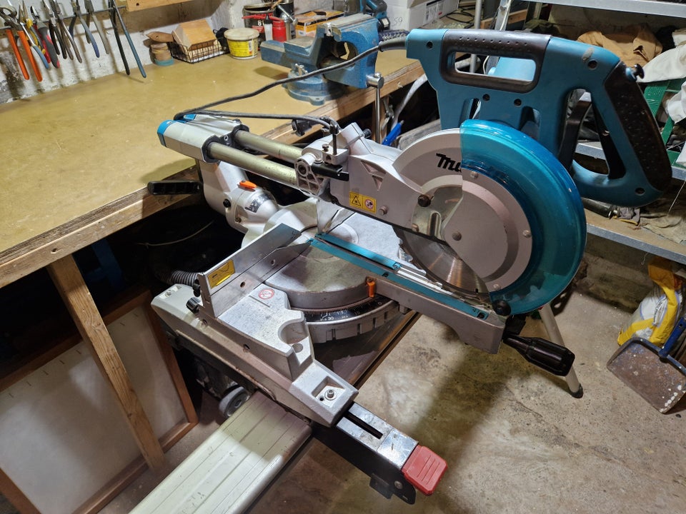 Kap- og geringssav, Makita LS1018L