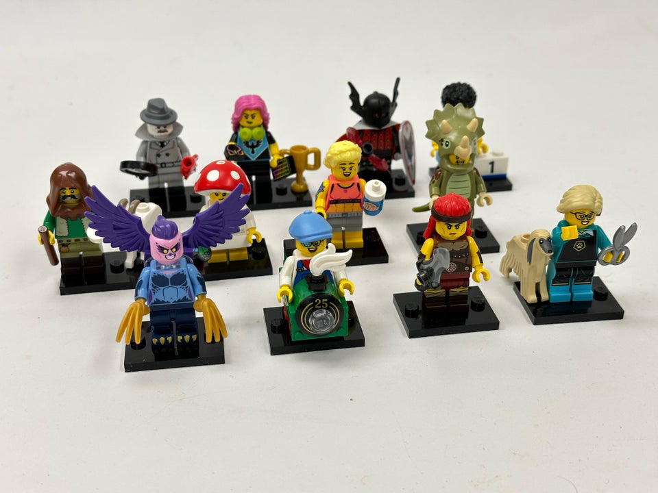 Lego Minifigures 71045