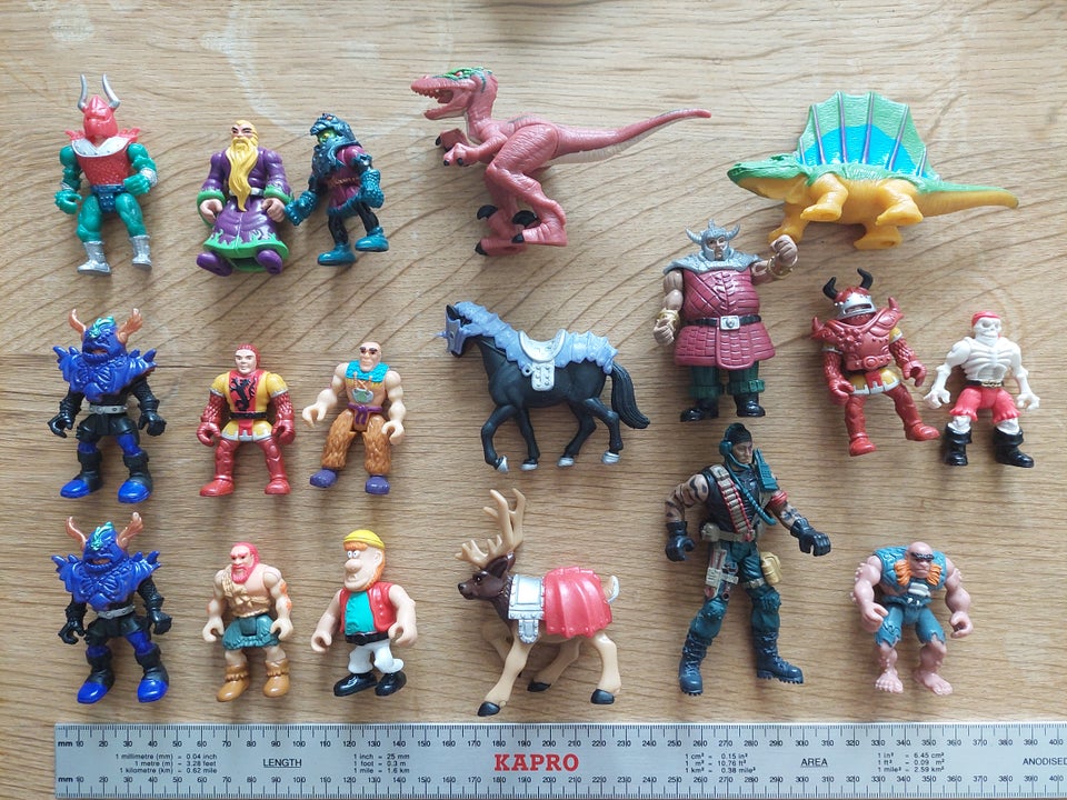 18 action figurer, Chap mei,