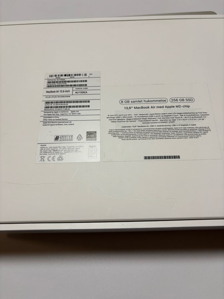 MacBook Air, 8 GB ram, 256 GB