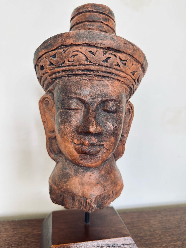 Buste motiv: Vishnu head