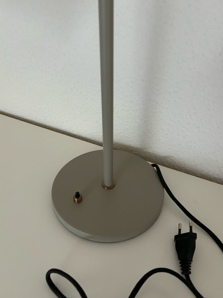 Lampe, Arne Jacobsen Bellevue