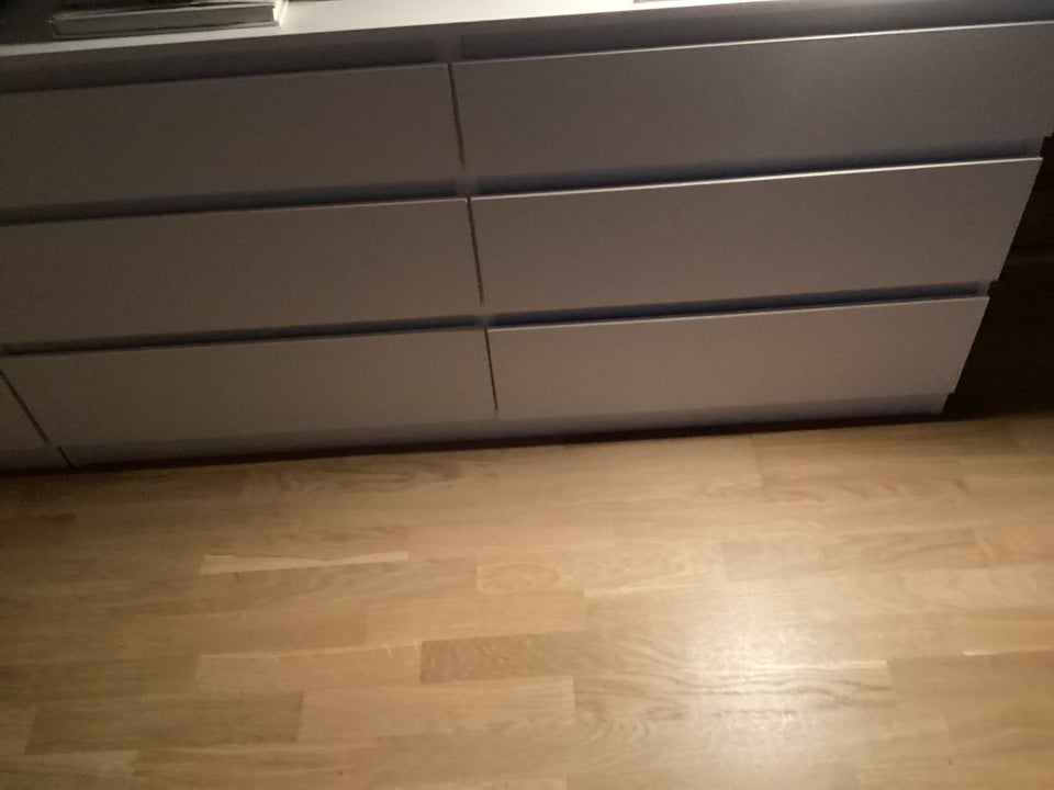 Kommode laminat b: 140 d: 40 h: 70