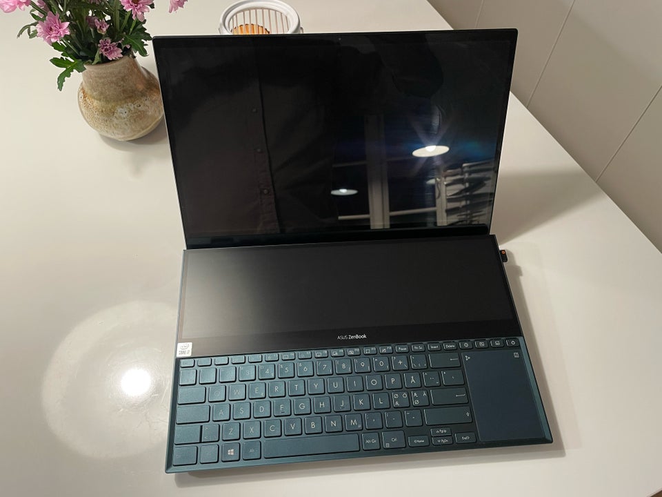 Acer Zenbook Pro Duo ux581LV , Intel