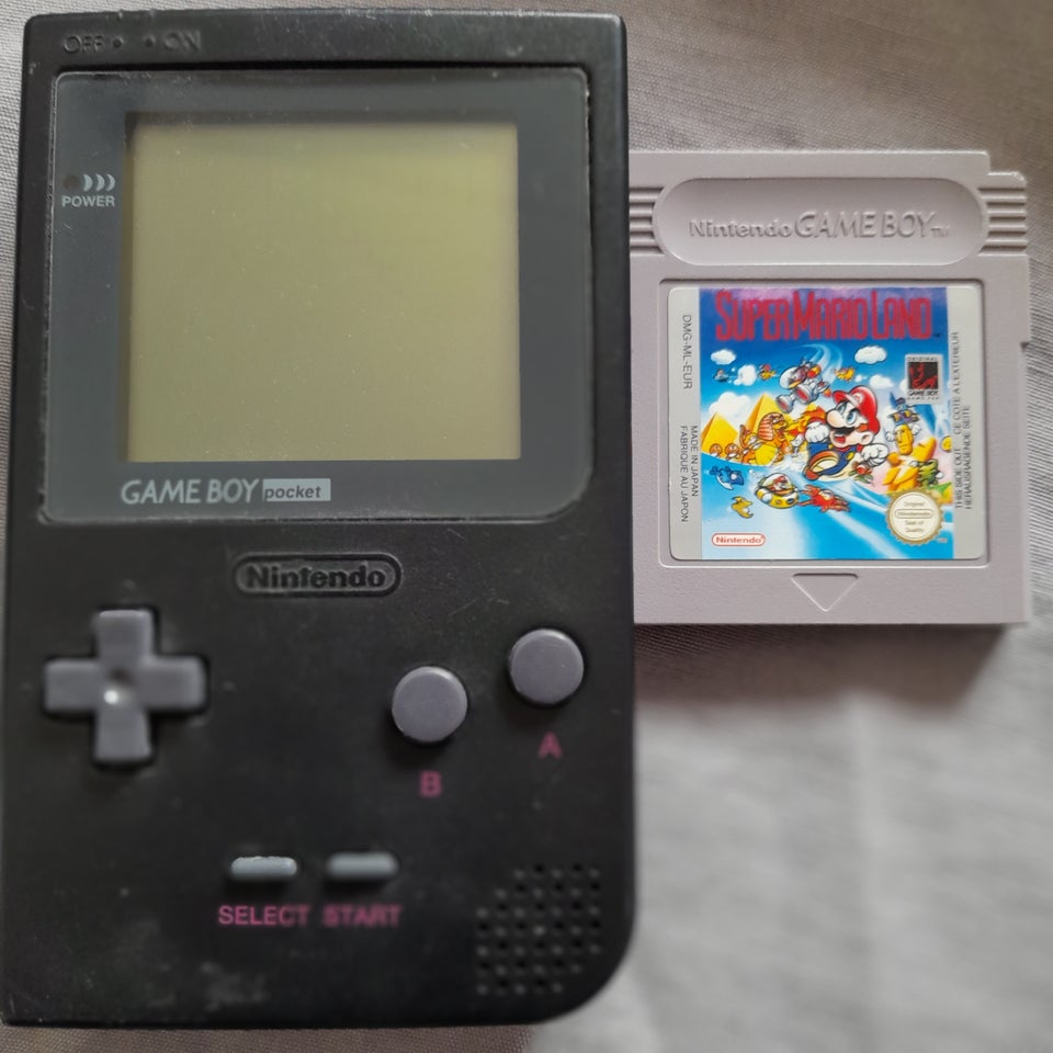 Nintendo Gameboy Pocket God