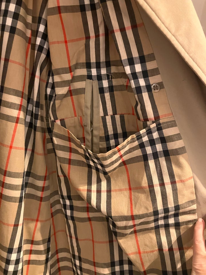 Cottoncoat, str. 36, Burberry