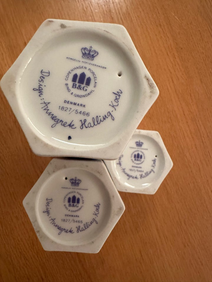 Porcelæn, Sæt med tre fyrfadstager