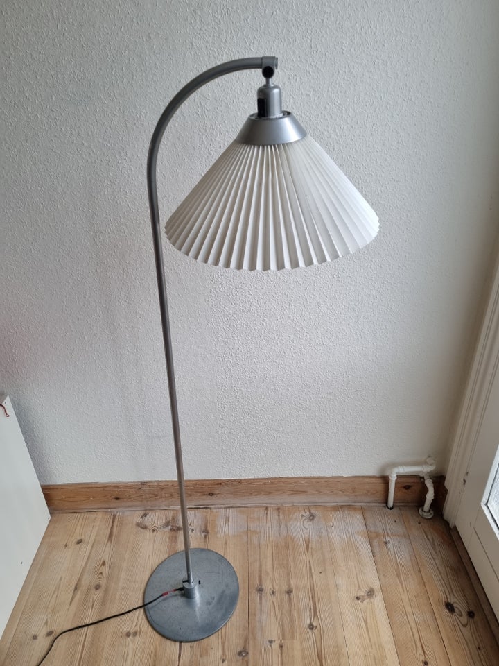 Le Klint 368 gulvlampe