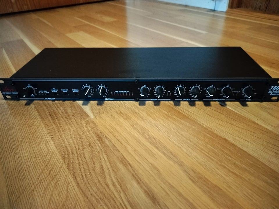 Mic preamp / processor, dbx 286A