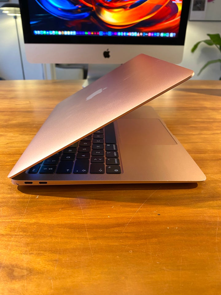 MacBook Air, 8 GB ram, 256 GB