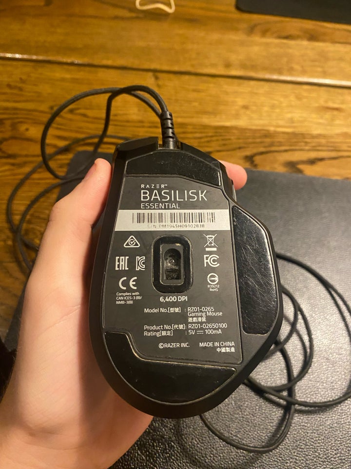 Mus Razer basilisk essential God