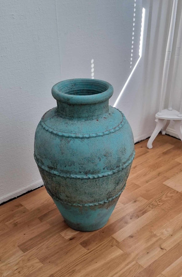 Teracotta vase