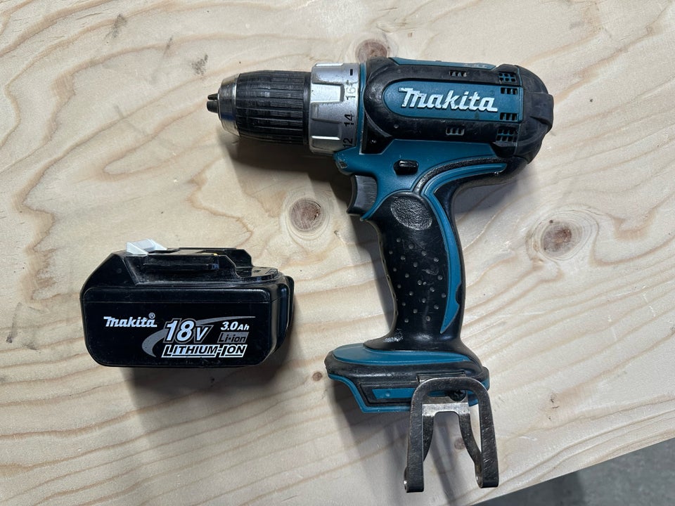 Skruemaskine, Makita BDF452