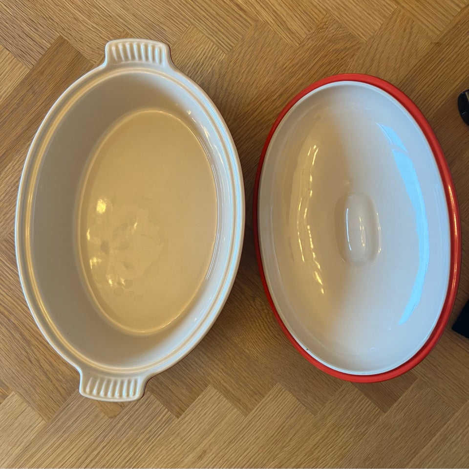 Stegeso, Le Creuset