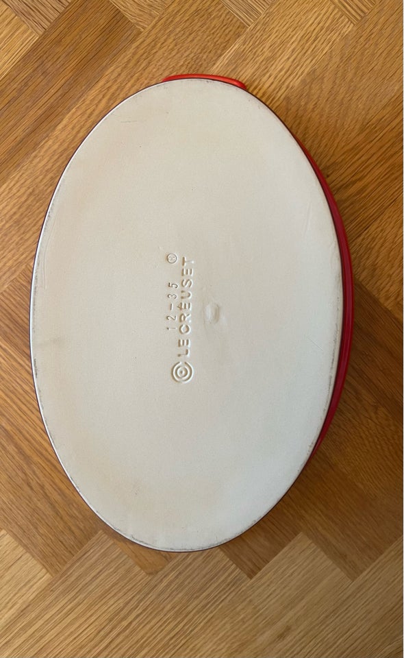 Stegeso, Le Creuset