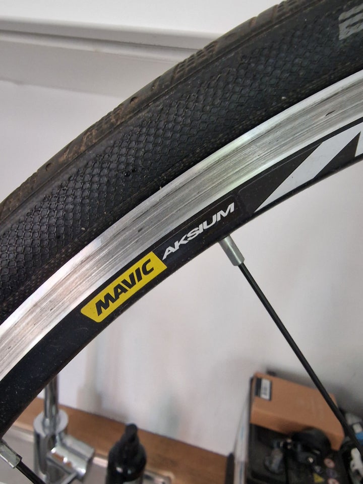 Hjul Mavic Aksium 622x17C-ROAD