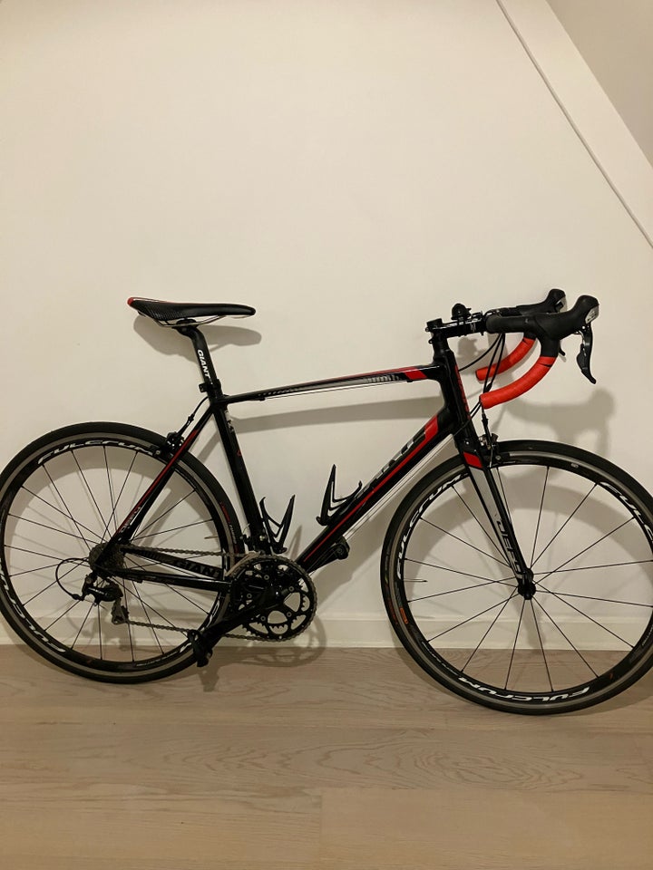 Herreracer, Giant Defy, stelnr.