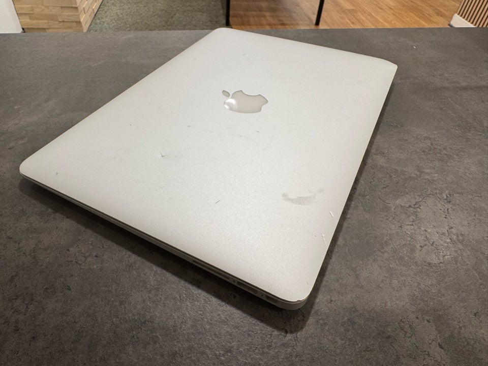 MacBook Air, 13” Early 2015, 1.6 GHz