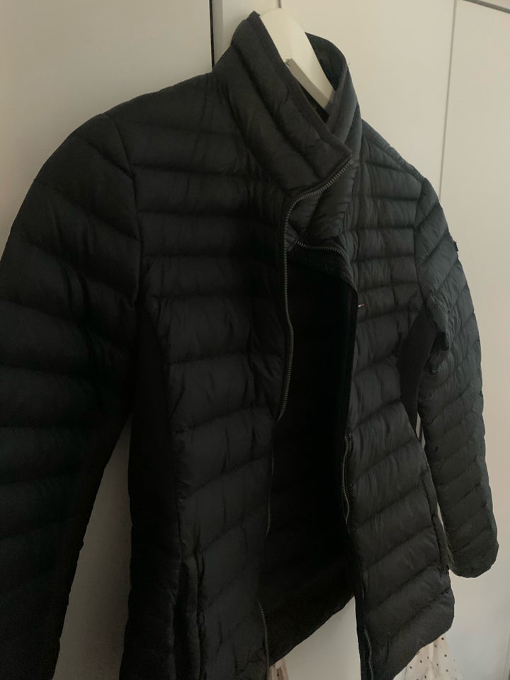 Jakke str 38 Tommy Hilfiger