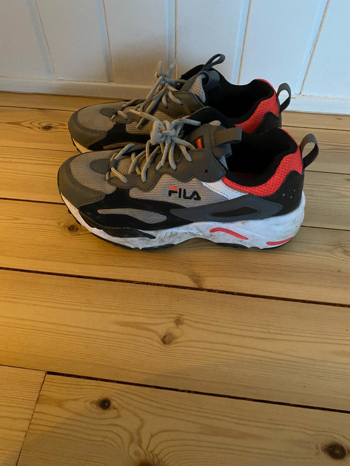 Sneakers, str. 36, Fila