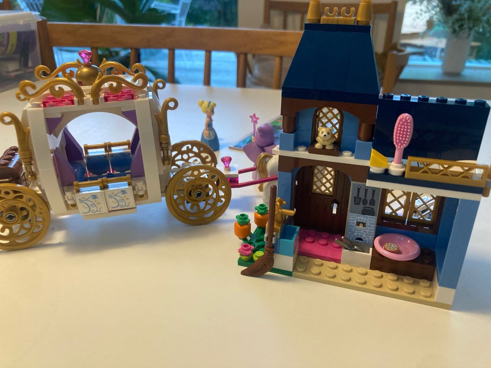 Lego Friends, Askepot hus og karet