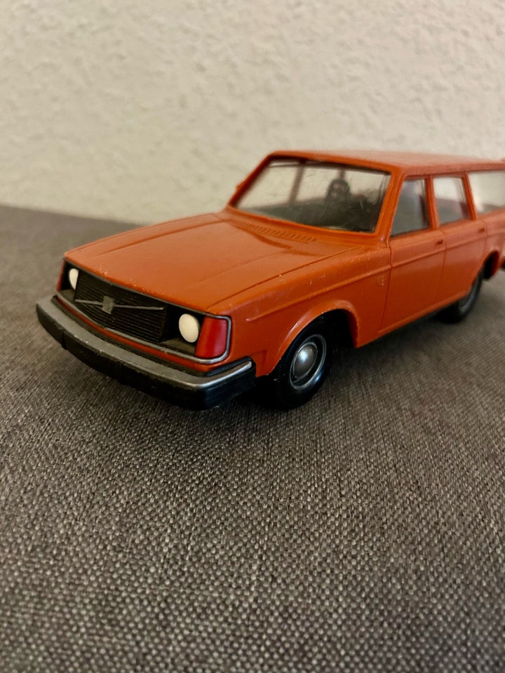 Modelbil VOLVO 245 DL Stahlberg