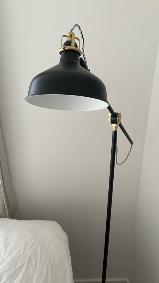 Gulvlampe, IKEA