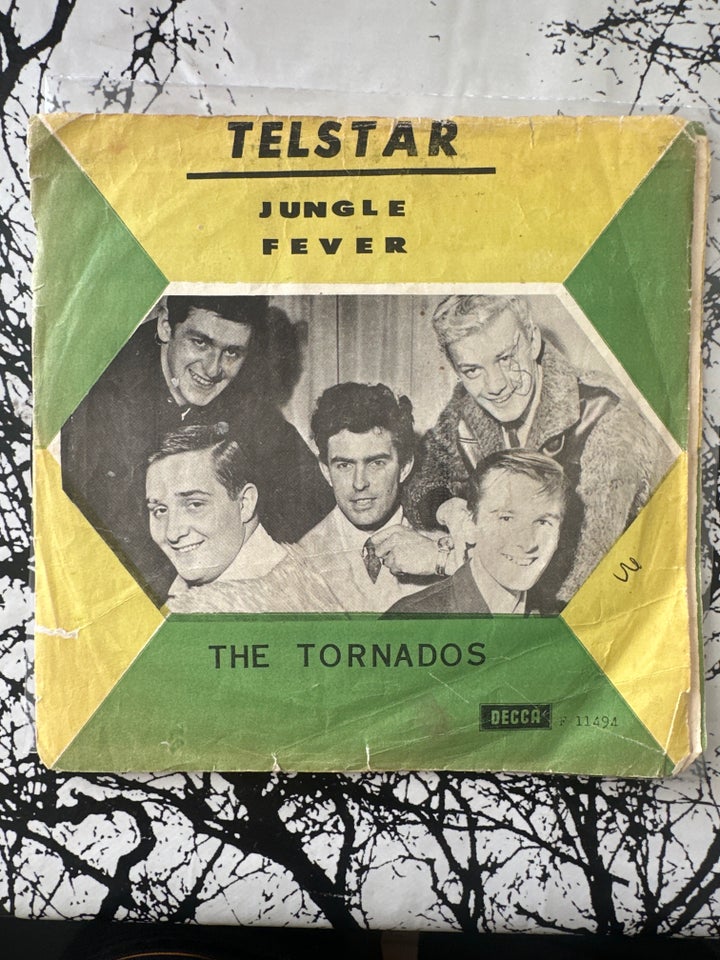 Single, The tornados