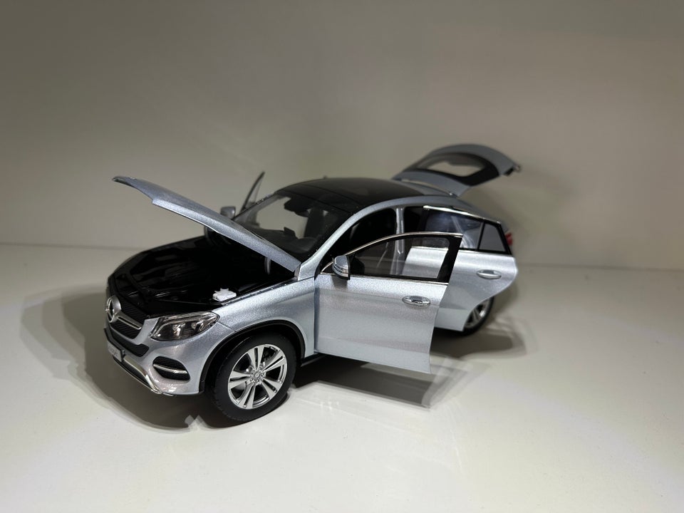 Modelbil, Norev Mercedes gle,