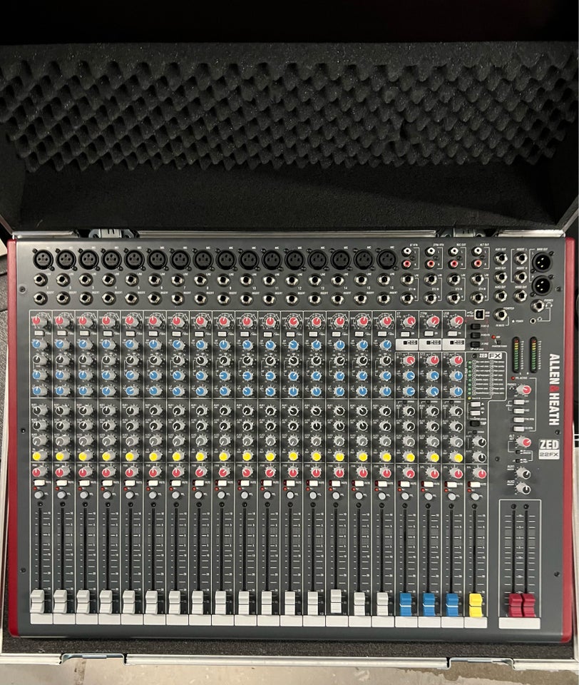 Analog mixer, ALLEN  HEATH ZED 22FX