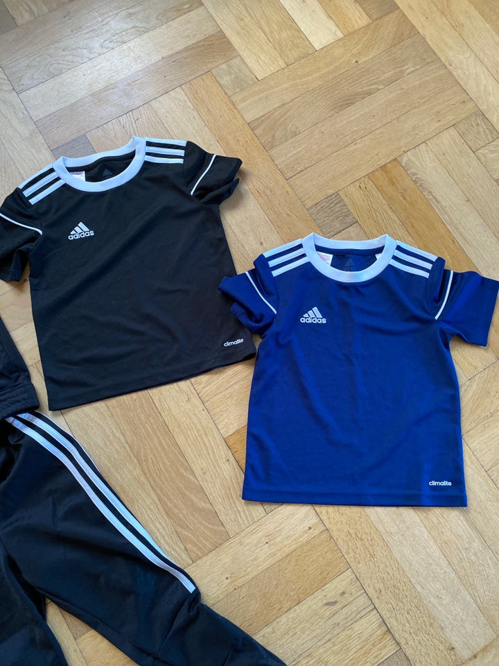 Træningsdragt Adidas str 110