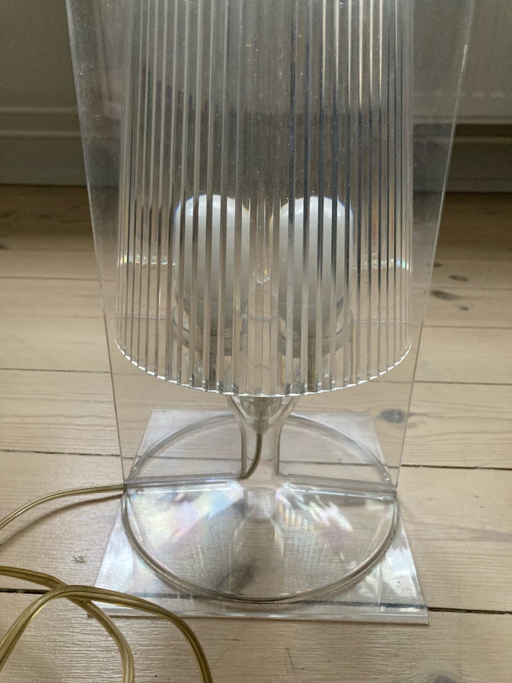 Anden bordlampe, Kartell