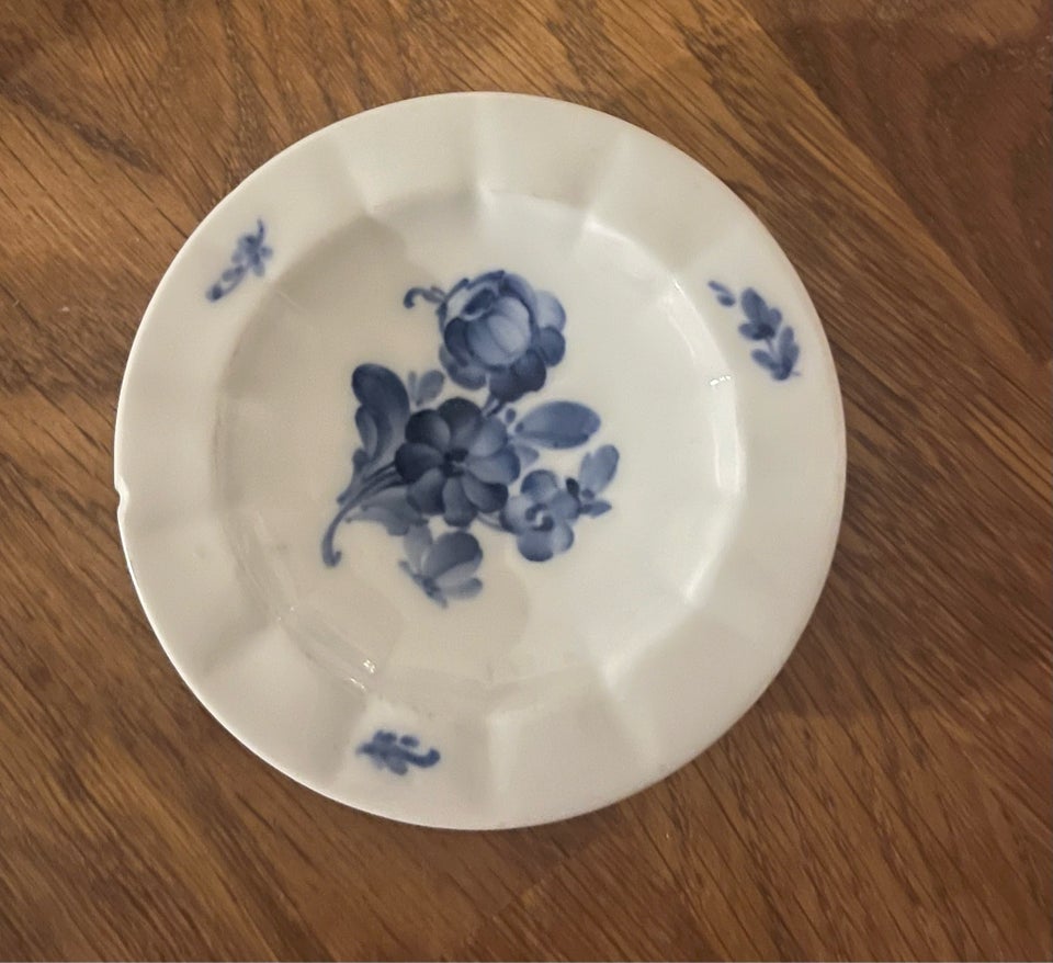 Porcelæn, Asiet blå blomst, Royal