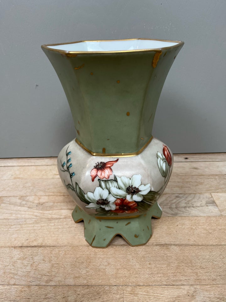 Vase, Porcelæn vase, Bohemia