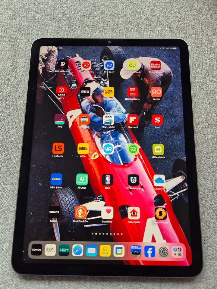 iPad Air 5, 64 GB, sort