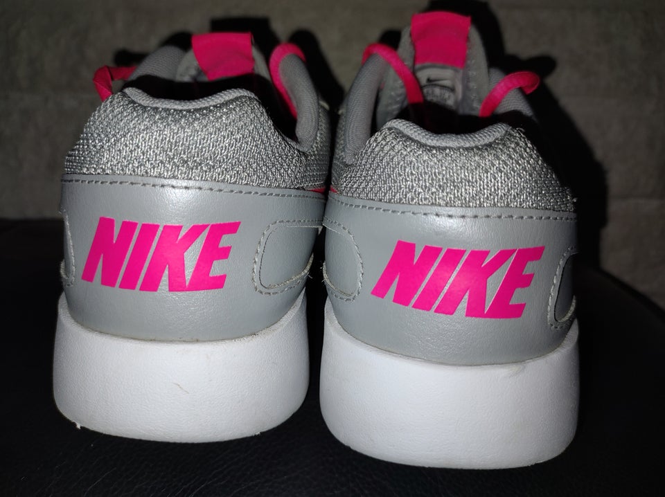 Sneakers, str. 37,5, Nike