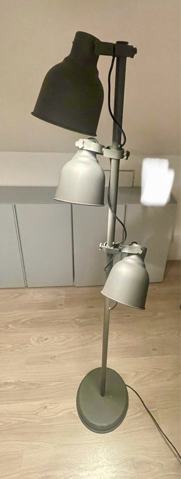 Gulvlampe, Ikea