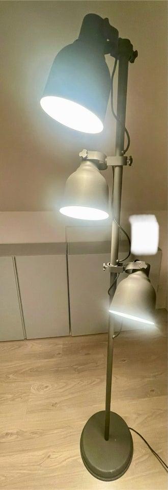 Gulvlampe, Ikea