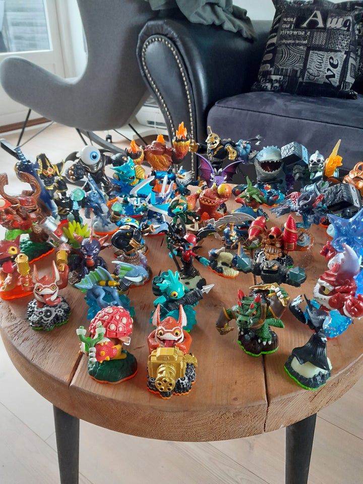 50 skylanders figurer PS3