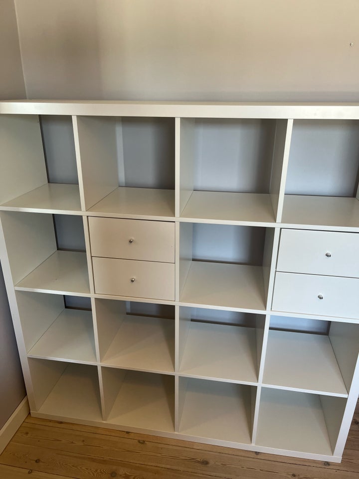 Reolsystem IKEA b: 147 d: 39 h: 147